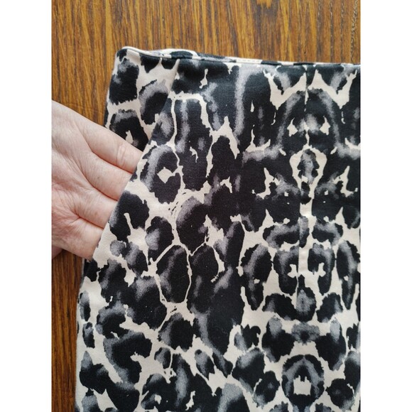 Leopard Print Black and White Skirt - Picture 5 of 10